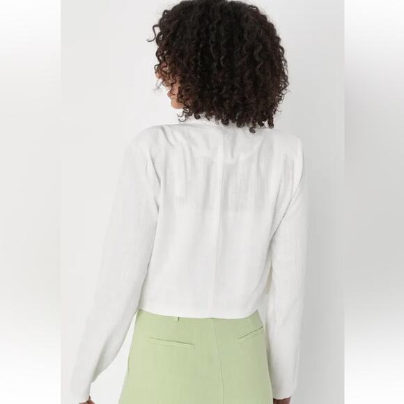 LULUS MISS PUNCTUALITY IVORY CROPPED LIGHTWEIGHT LINEN BLAZER SMALL - Picture 3 of 10